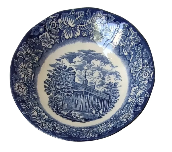 Blue and White Fruit or Cereal Bowls. Mismatched china rentals. Vintage Party Rentals with Royal Table Settings.