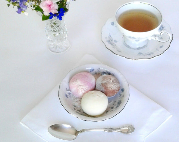 Blue Floral Dessert Bowl, Tea Cup and Vintage Vase for rent. Vintage Party Rentals with Royal Table Settings.