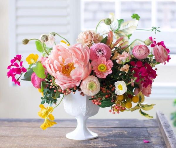 Milk Glass Vases for Rent by Royal Table Settings. Rent Milk Glass Vases for high tea, baby showers, and wedding showers. Milk Glass Party Rental Chicago, Lake Geneva Wisconsin, Twin Lakes Wisconsin, Barrington, Lake Forest.