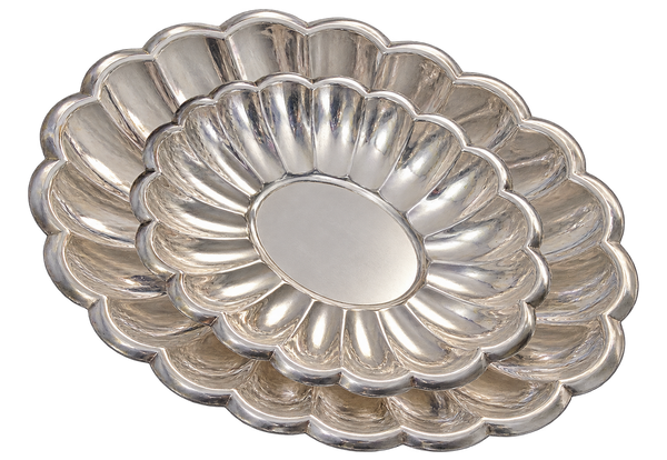 Silver-Plated Oval Bowl with Scalloped Edges