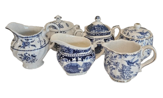 Blue and White Large Cream & Sugar Set for rent. Vintage Party Rentals with Royal Table Settings.