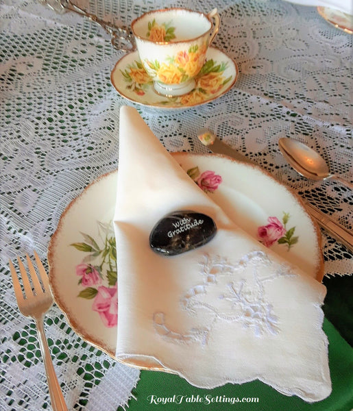 Vintage Napkin for rent by Royal Table Settings. Vintage Party Rentals. Vintage Napkins. Napkin rentals by Royal Table Settings. Linen Rentals. Party Rentals. Equipment Rentals.